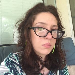 Meet your Posher, Jenn